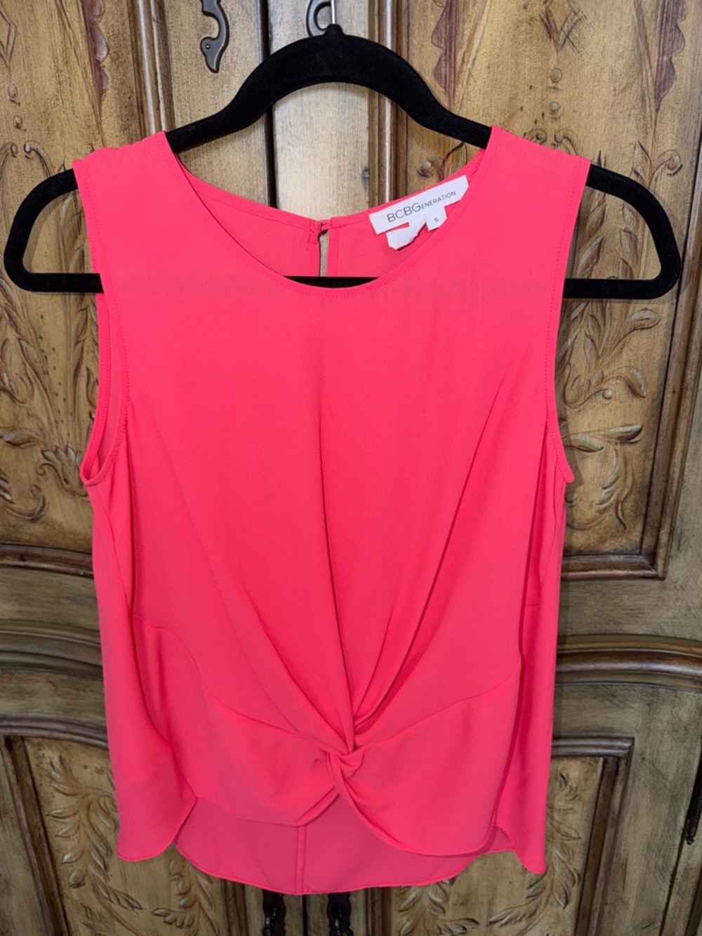BCBGeneration Twist-Front Sleeveless Blouse